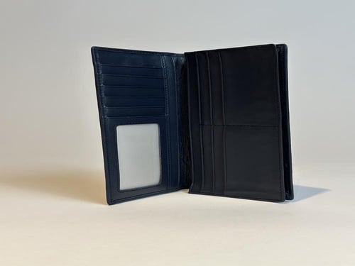 بوك بجلد ناعم ومرن بالوان الكحلي