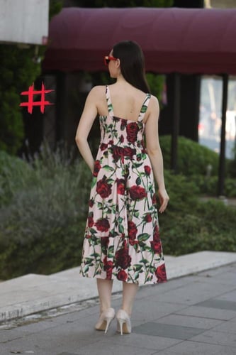 فستان وردة الجوري