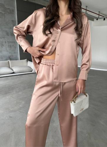 طقم قطعتين بستايل حرير ناعم