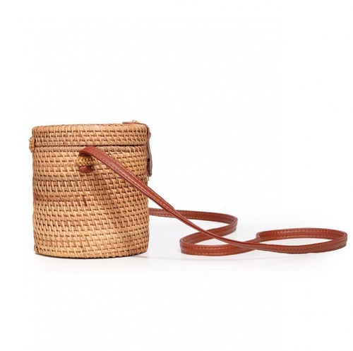 شنطة كتف خوص اسطواني بسير جلد