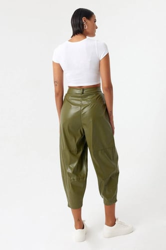 بنطلون جلد اخضر