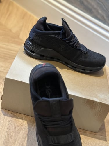 سنيكرز - onRunning Cloudnova