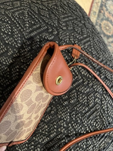 شنطة كوتش للجوال