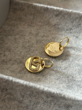 VALENTINO ڤالنتينو حلق