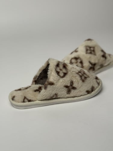 شبشب فرو ناعم بالوان البيج