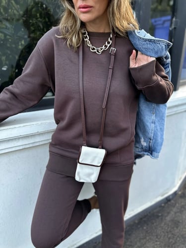 طقم بني كامل