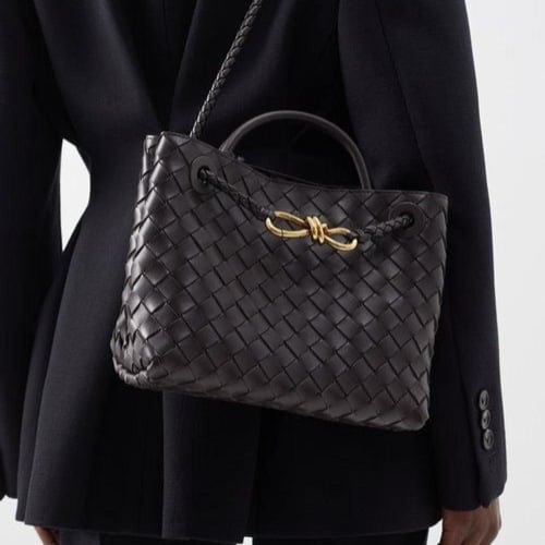 أنديامو بني صغير