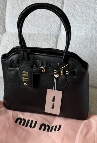 miu miu Aventure - size M