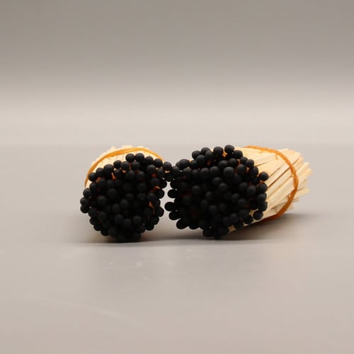 كبريت لون اسود