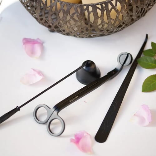 مجموعة إكسسوارات العناية بالشمعة. 3 في 1