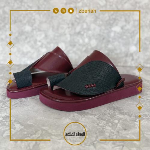 حذاء عنابي مع جلد ثعبان طبيعي