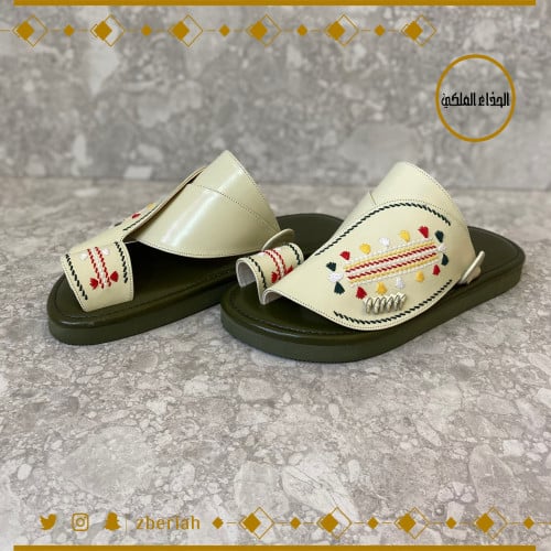 حذاء زيتي مع سكري تطريز يدوي صوف كتان