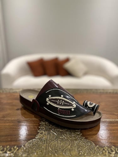 حذاء طبي تطريز يدوي صوف كتان