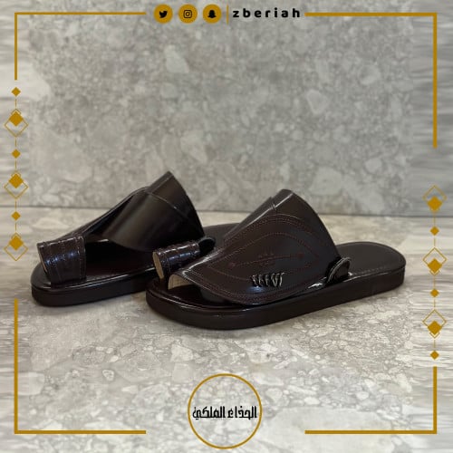 حذاء بني تطريز يدوي صوف بني