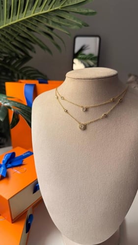 سلسال نسائي من ماركة اوب