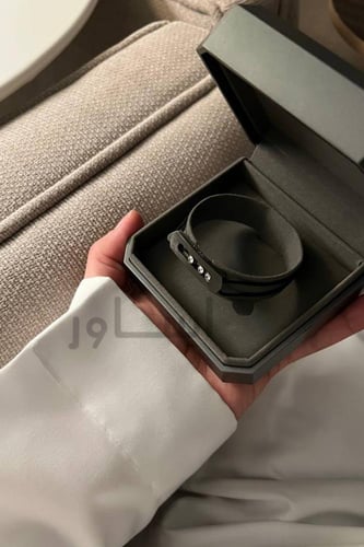 ميسكا خيط اسود