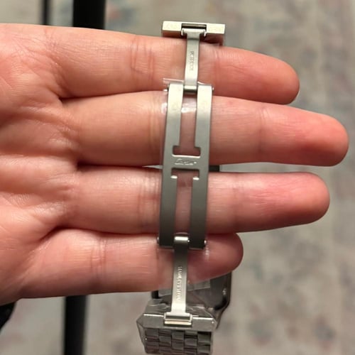 فضي كارتير نسائي