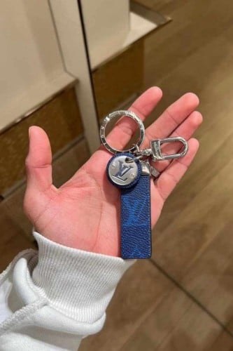 ميدالية لويس فتون ازرق