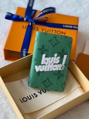 بوك لويس فتون الاخضر