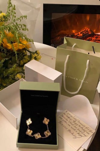 اسوارة فان كليف الذهبي