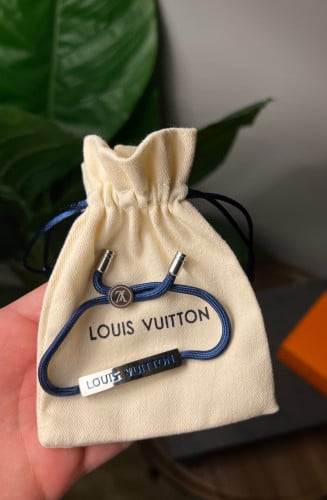 لويس فتون خيط