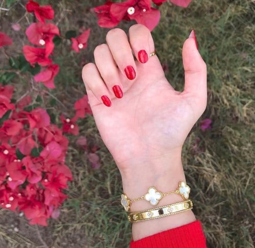 اسوارة فان كليف ابيض