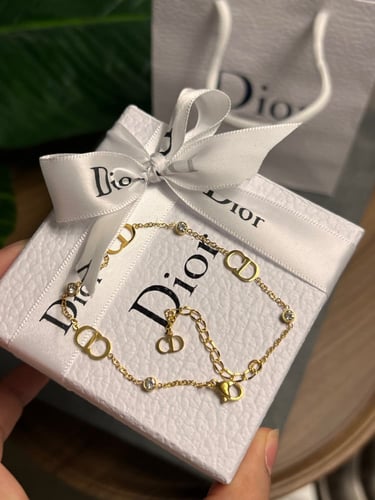 اسوارة ديور