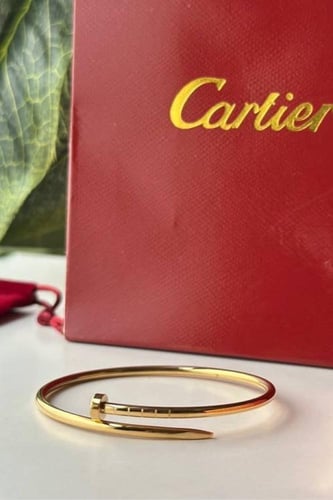 اسوارة حديد نسائية