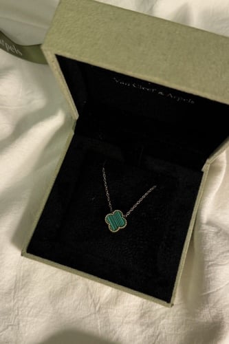 سلسال فان كليف الاخضر