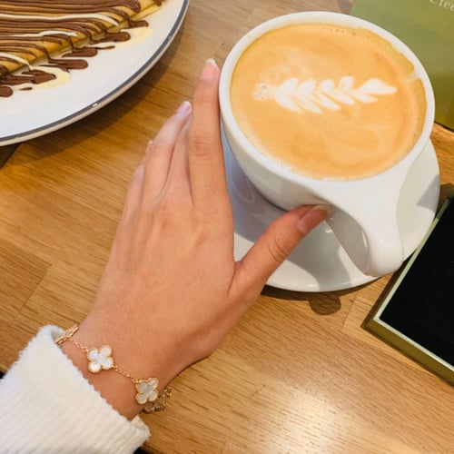 اسوارة فان كليف ابيض