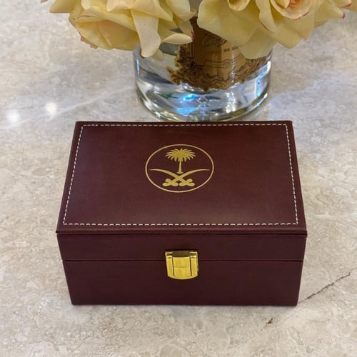 ثمن كيلو عود مروكي الشيخ في علبة جلد سيفين ونخلة