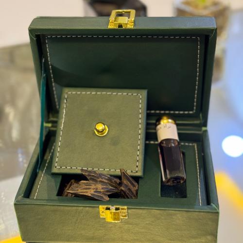 صندوق فاخر اوقيتين تايقر ودهن عود