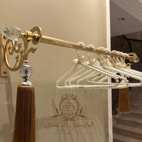 علاقة ملابس جدارية ذهبية ستيل تصميم عصري وأنيق