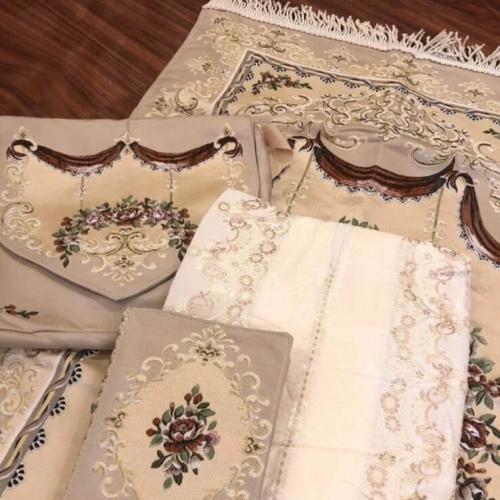 طقم سجادة صلاة فاخر مع شنطة وشرشف رفاهية الروح الا...