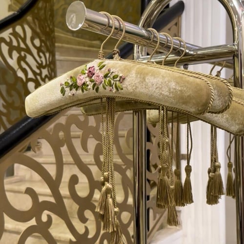 علاقات مخمل مطرزة يدوي ٦ قطع