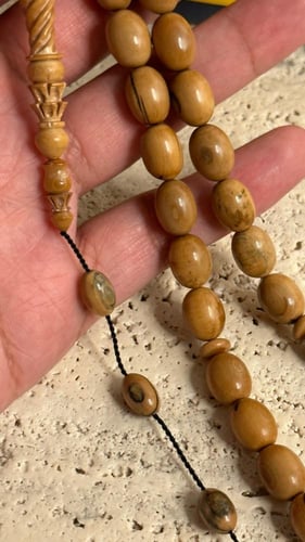 سبحة عاج الماموث المنقرض