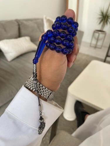 سبحة ازرق غامق بكلايت مع طربزونه فضة.