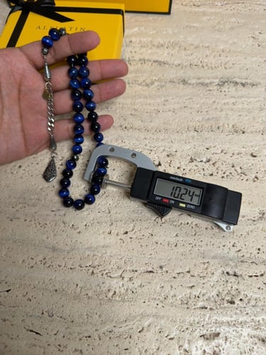 سبحة مصنوعه من حجر عين النمر الأزرق الكريم الطبيعي...