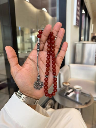 سبحه مصنوعة من حجر العقيق الطبيعي