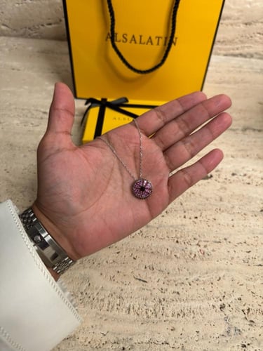 عقد فضه عيار 925 مرصع بالتوباز الأبيض والوردي