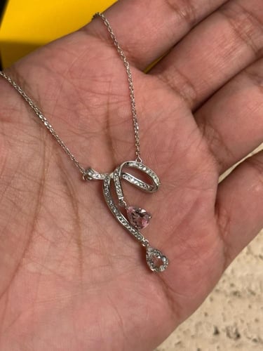 عقد حجر جمشت الطبيعي