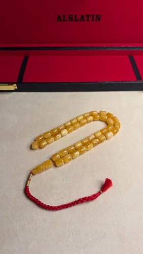 سبحه كهرمان قديم متغير لونه حر سوبر صافي طبيعية