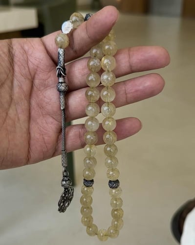 سبحة مصنوعه من حجر الكوراتز الذهبي الطبيعي مع طربز...