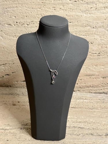 عقد حجر جمشت الطبيعي