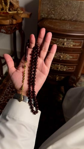 سبحة عودي بكلايت مع شكة ذهبيه من استنلس استيل نفس...