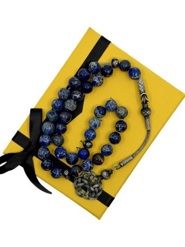 سبحة مصنوعه من حجر اليشب الكريم المعدل باللون الاز...