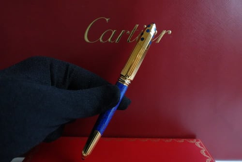 قلم كارتييه مخزن من عام 1990 بانثير لاك بلو بول بو...