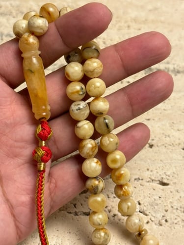 سبحه كهرمان حر شوائب طبيعية