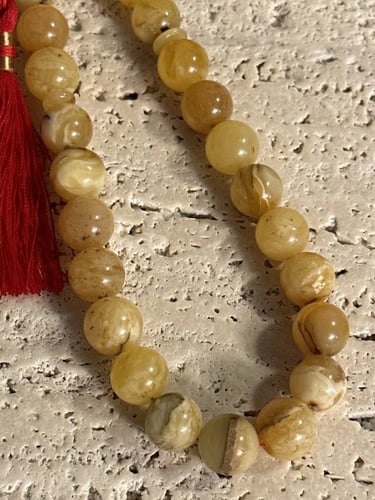 سبحه كهرمان حر حجم كبير شوائب طبيعية