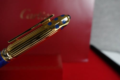 قلم كارتييه مخزن من عام 1990 بانثير لاك بلو بول بو...